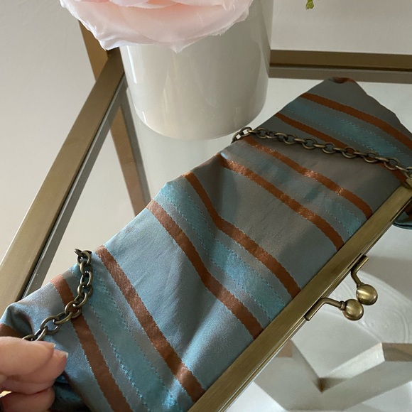 Brown and Turquoise Clutch with optional chain - never worn. New with tags - Picture 4 of 5